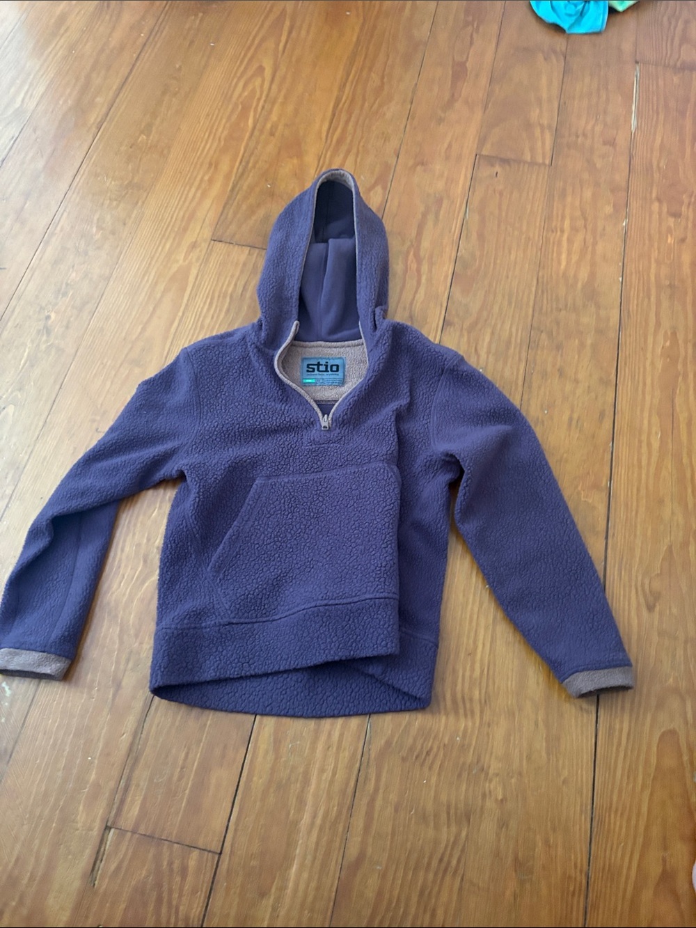 Stio Kids Hooded Puffer-Style Fleece Pullover in Purple